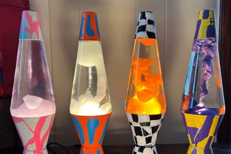 How Long Do Lava Lamps Last: A Journey Through Time and Wax