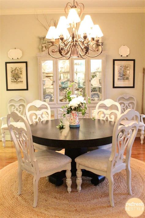 How to Paint Dining Chairs: A Brush with Creativity and Chaos